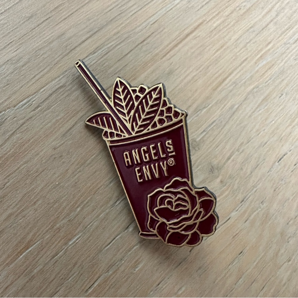 🐎🏇Kentucky Derby Angel’s Envy lapel pins